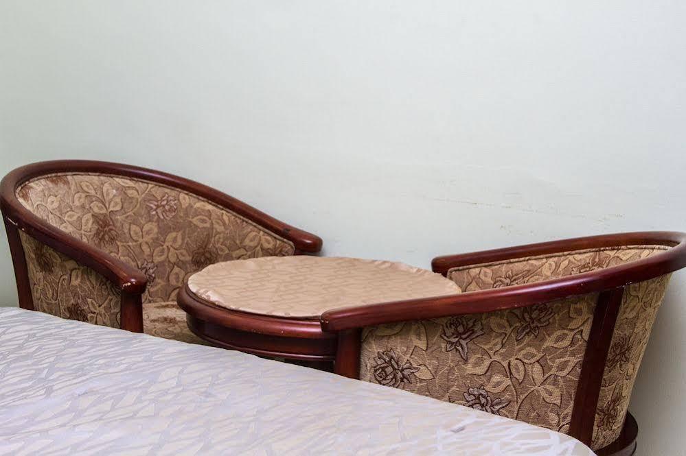 Alma House Hotel Accra Extérieur photo