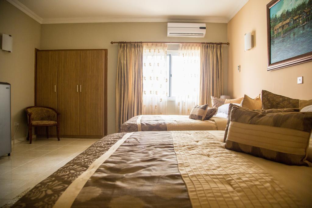 Alma House Hotel Accra Extérieur photo