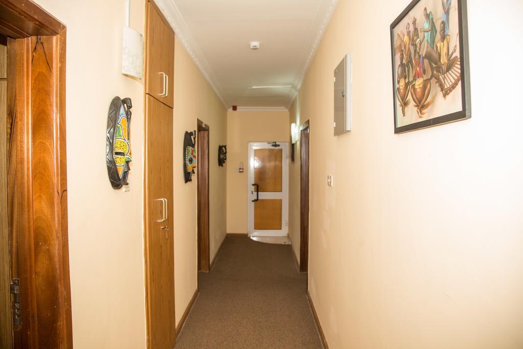 Alma House Hotel Accra Extérieur photo