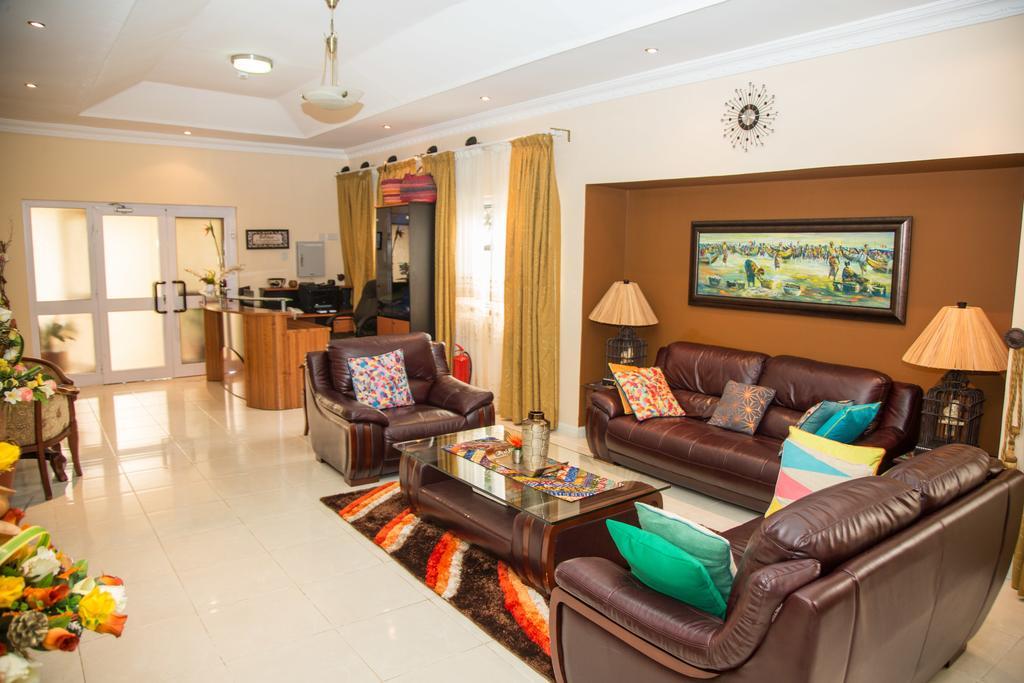Alma House Hotel Accra Extérieur photo