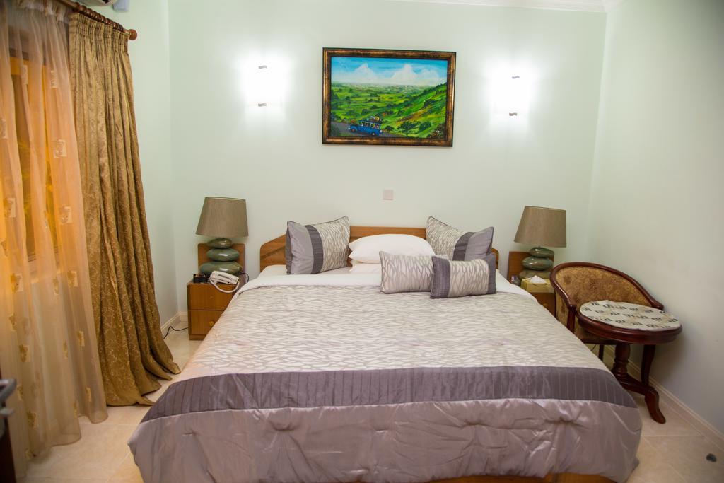 Alma House Hotel Accra Extérieur photo