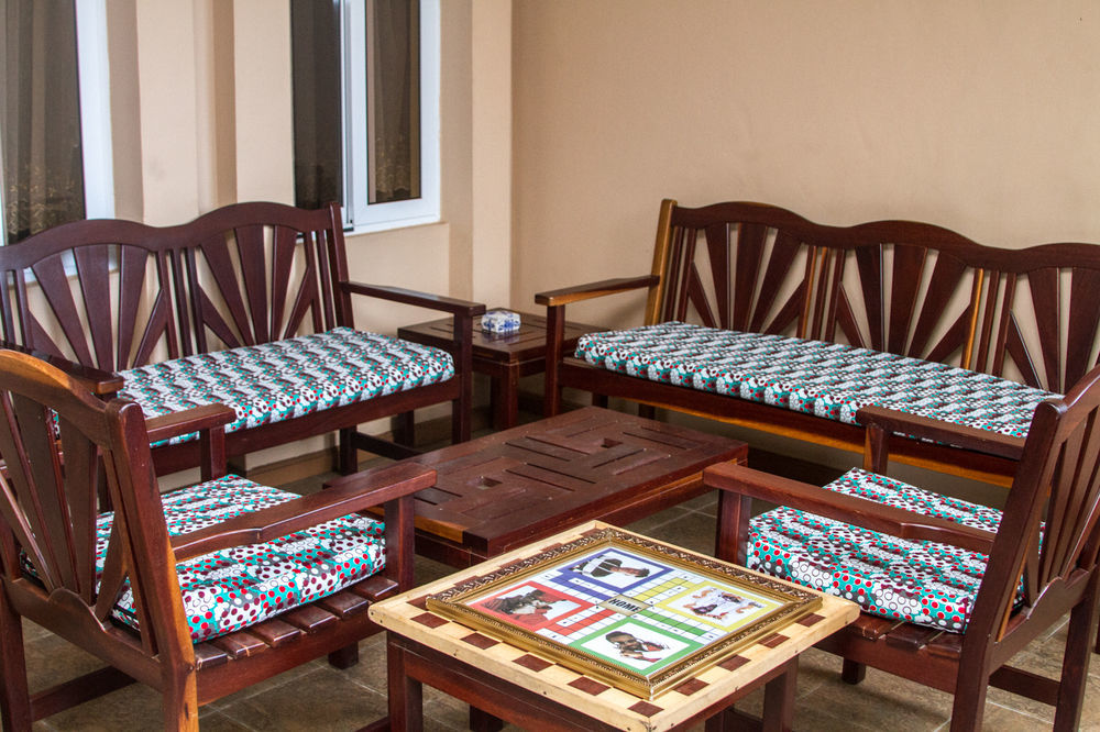 Alma House Hotel Accra Extérieur photo