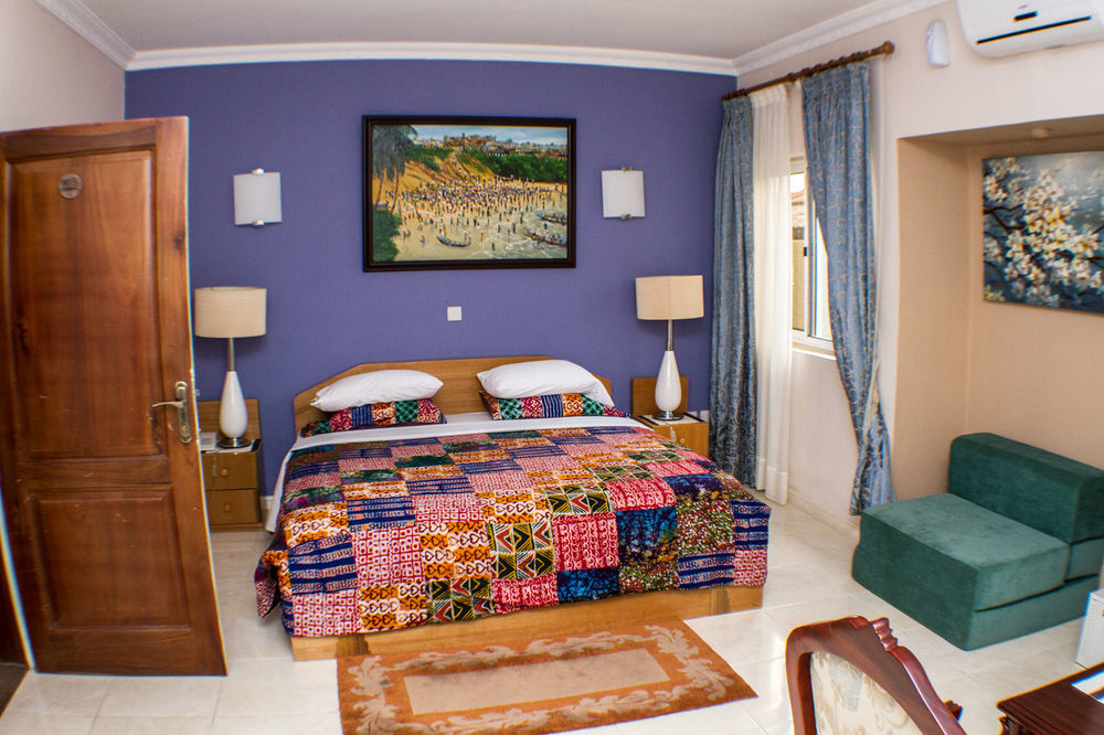 Alma House Hotel Accra Extérieur photo