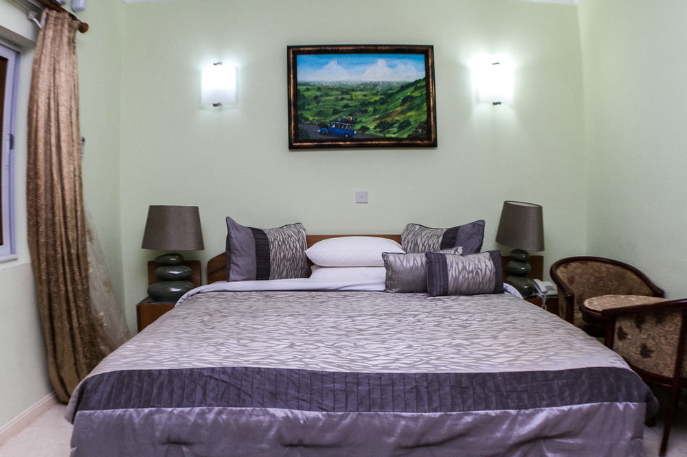 Alma House Hotel Accra Extérieur photo